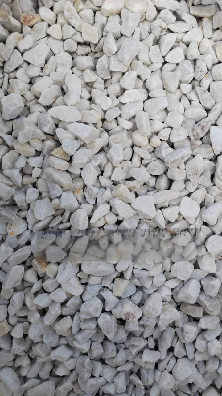  Мраморная крошка, щебень, цвет-белый, фр. 5-10 мм.  купить  в Санкт-Петербурге мрамор белый, айвори, молочный мраморная каменная крошка ландшафтная 9500 руб/т   фото 