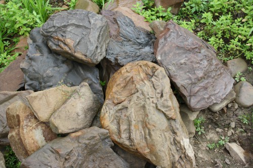  Песчаник декоративный ландшафтный (фр. 300-500 мм)  купить  в Санкт-Петербурге песчаник желтый рыжий серый зеленый валун речной окатанный природный песчаника 4 500 руб/т   фото 