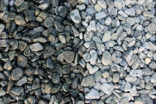  Зеленая галька (щебень галтованный зеленый змеевик) фр. 20-40 мм.  купить  в Санкт-Петербурге мрамор зеленый, салатовый оголтованный щебень мраморный 12 500 руб/т   фото 