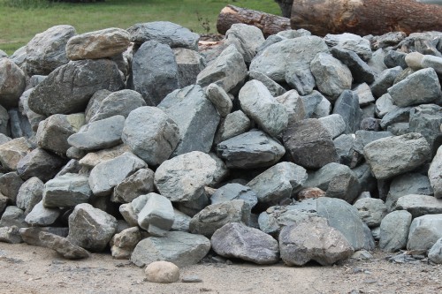  Гранит скальник (серо-зеленый) фр. 100-500 мм.  купить в Санкт-Петербурге гранит зеленый, серый, салатовый крупный ландшафтный валун 6 000 руб/т   фото 