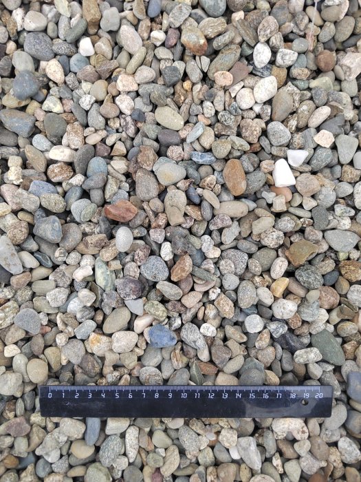  Галька речная окат (серая) фр.10-20 мм купить   в Санкт-Петербурге галька речная серая, серый, темно-серый, светло-серый, коричневый ландшафтная декоративная речная окатанная округлая галька 4000 руб/т   фото 