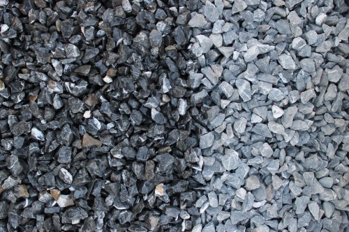  Щебень крошка черный (мрамор) фр. 10-20 мм.  купить  в Санкт-Петербурге мрамор черный с белыми прожилками, черный, белый каменная ландшафтная декоративная крошка щебня 9000 руб/т   фото 