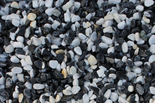  Мраморная крошка (щебень крошка микс : белый-черный-розовый) фр. 5-10 мм.  купить  в Санкт-Петербурге мрамор белый, черный, розовый, разноцветный микс декоративная мраморная каменная крошка 9500 руб/т   фото 