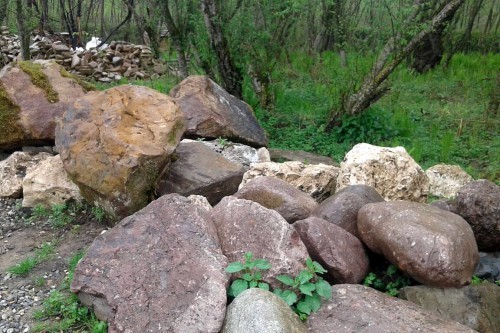  Конгломераты фр. 300-1000 мм.  купить в Санкт-Петербурге кварц мрамор диабаз коричневый, серый зеленоватый речной валун крупный 6500 руб/т   фото 