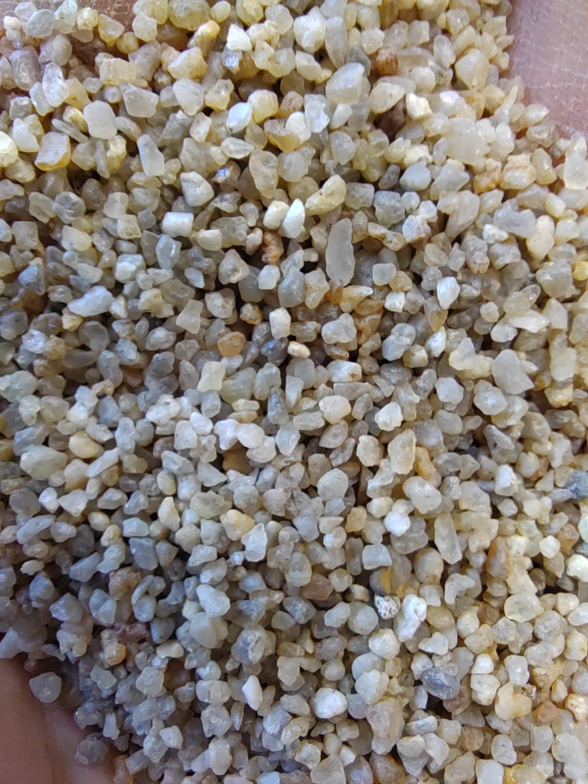 Кварцевый песок для водоподготовки фр. 1,6-3 мм.  купить в Санкт-Петербурге фото 